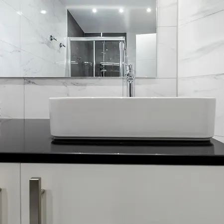 Great Location 1 Bedroom アパート *